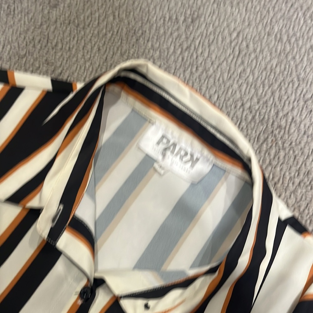 Striped Button-Up Blouse - Picture 4 of 4